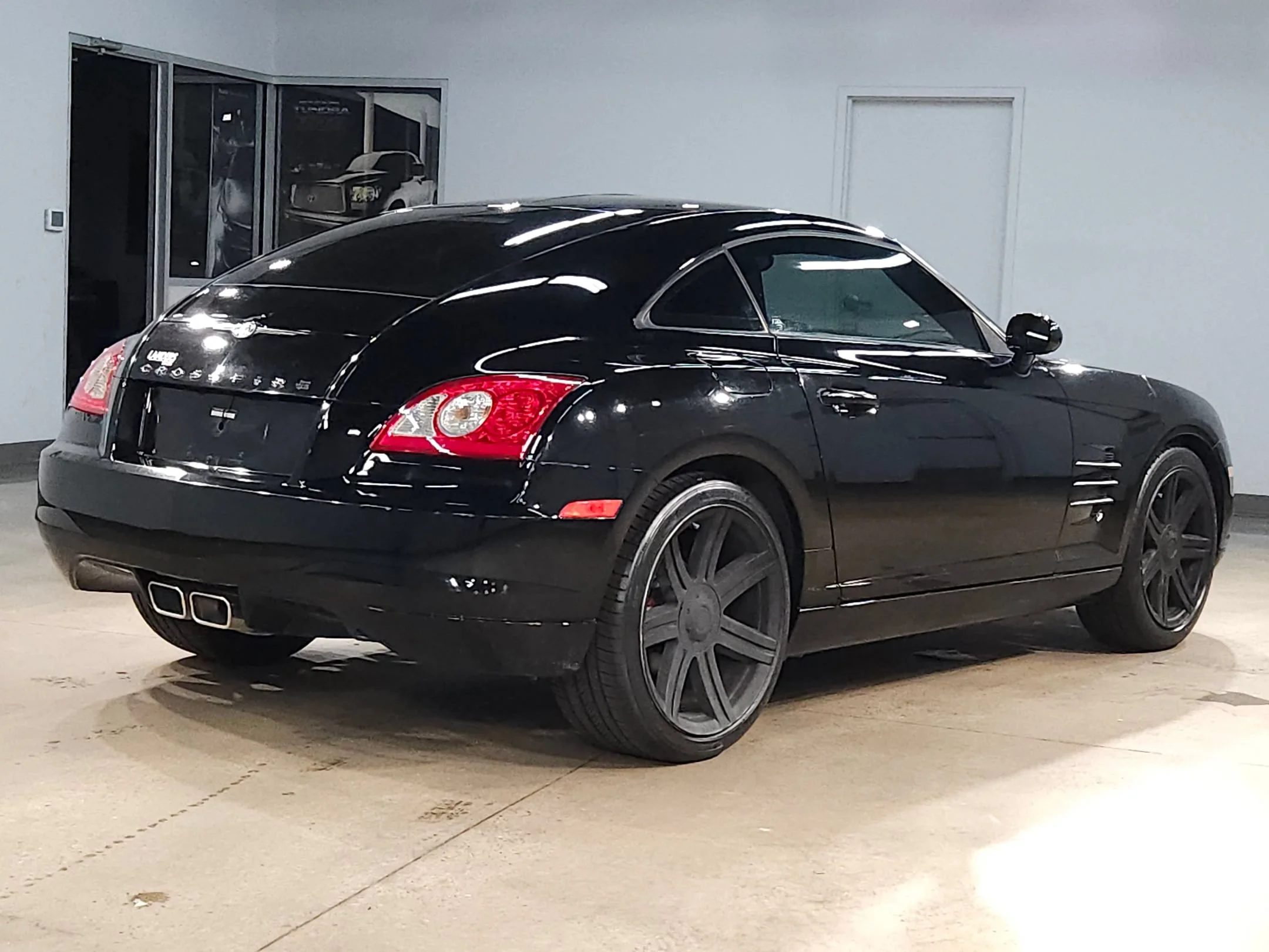 Used 2004 Black Chrysler  image 7