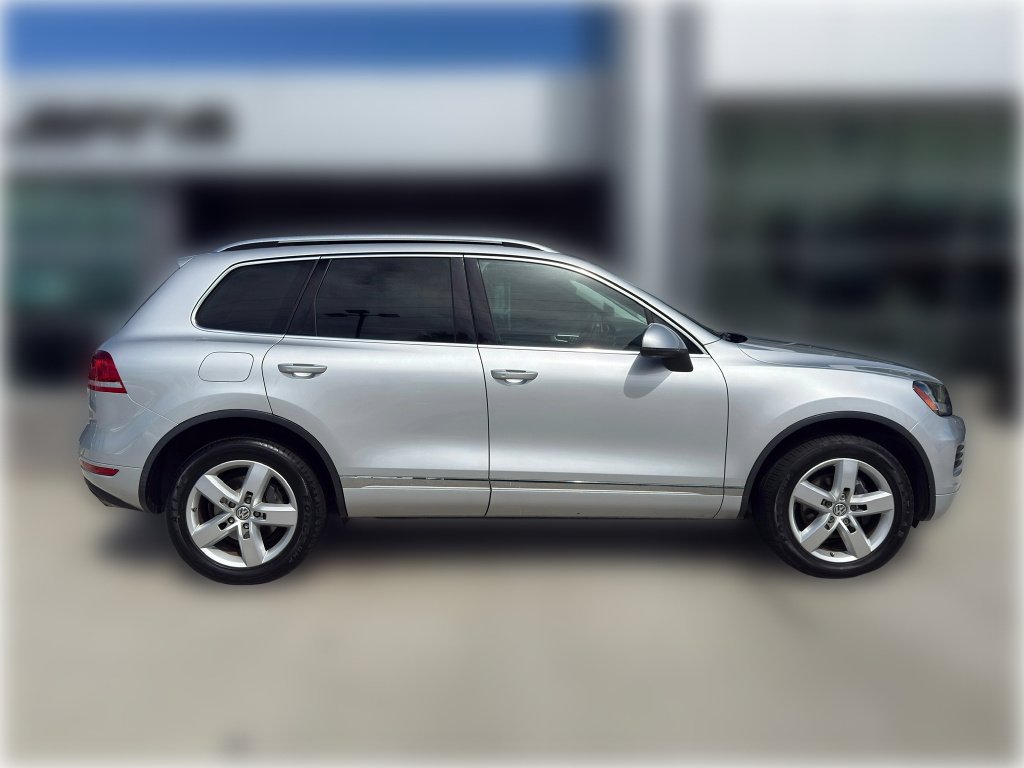 Used 2014 SILVER Volkswagen V6 Sport image 8