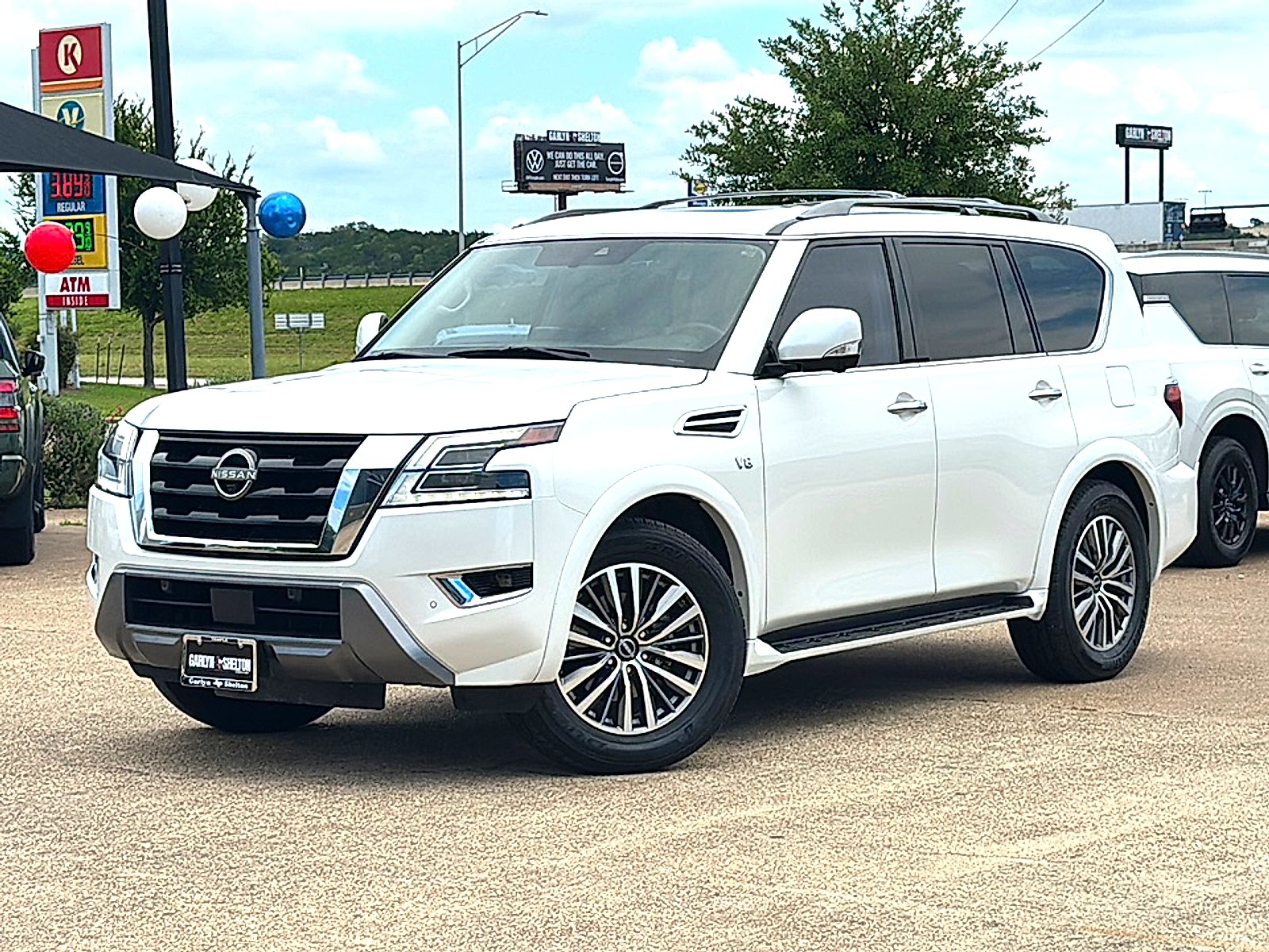 Used 2022 Aspen White TriCoat Pearl Nissan SL 2WD image 2