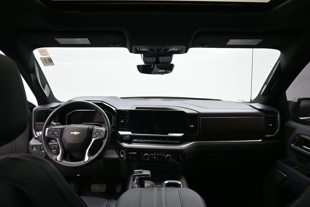 Used 2025 Gray Chevrolet High Country image 28
