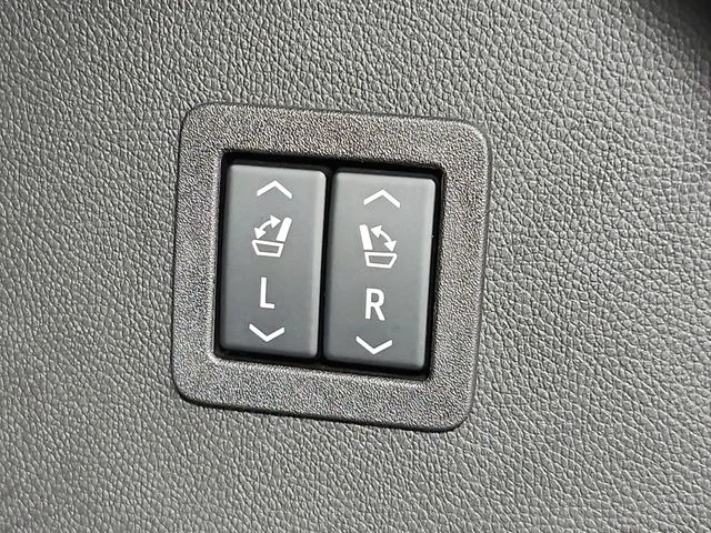 Used 2020 White Buick Premium Group image 51