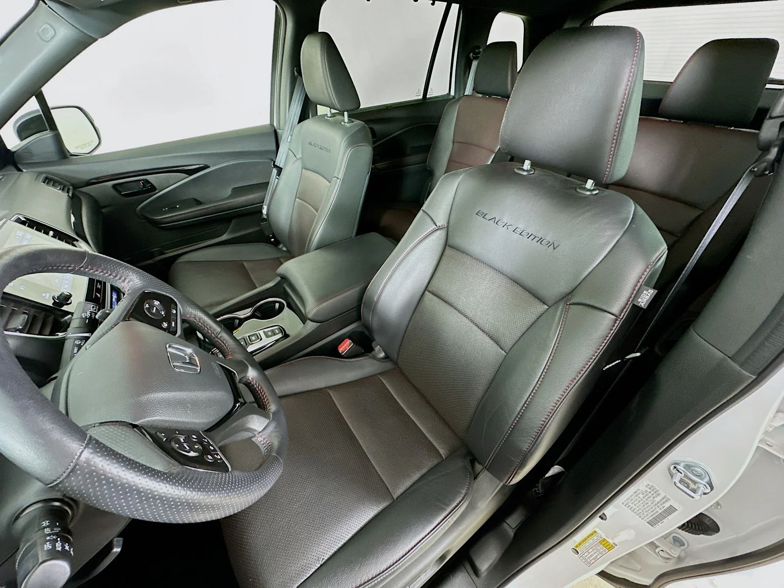 Used 2024 White Honda  image 33