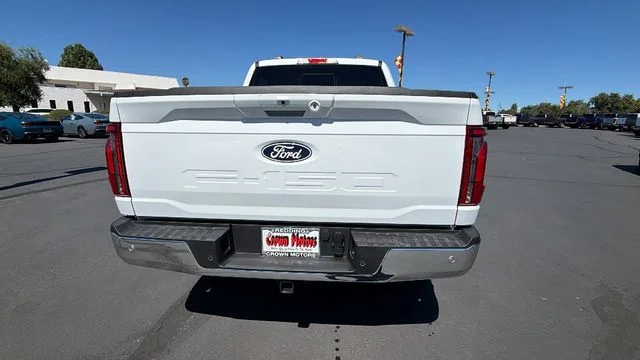 New 2026 Oxford White Ford Lariat® image 5