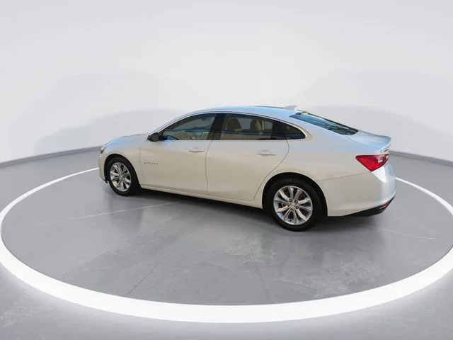 Used 2023 White Chevrolet LT image 6