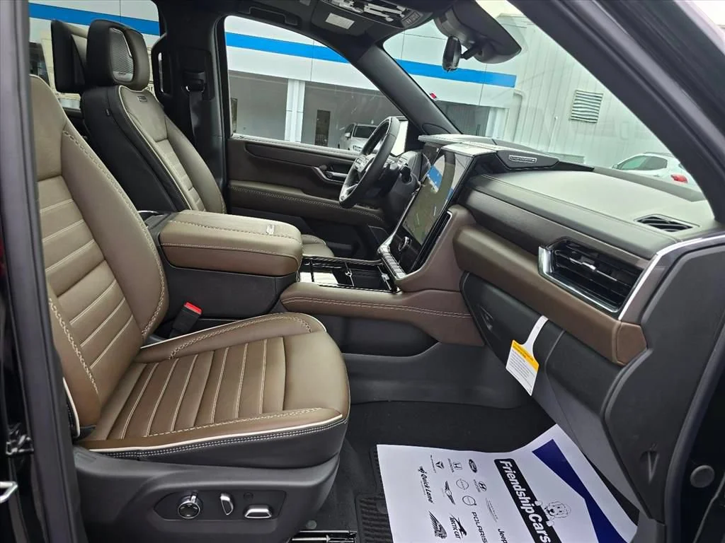 2026 GMC Yukon Denali Ultimate - Photo 14