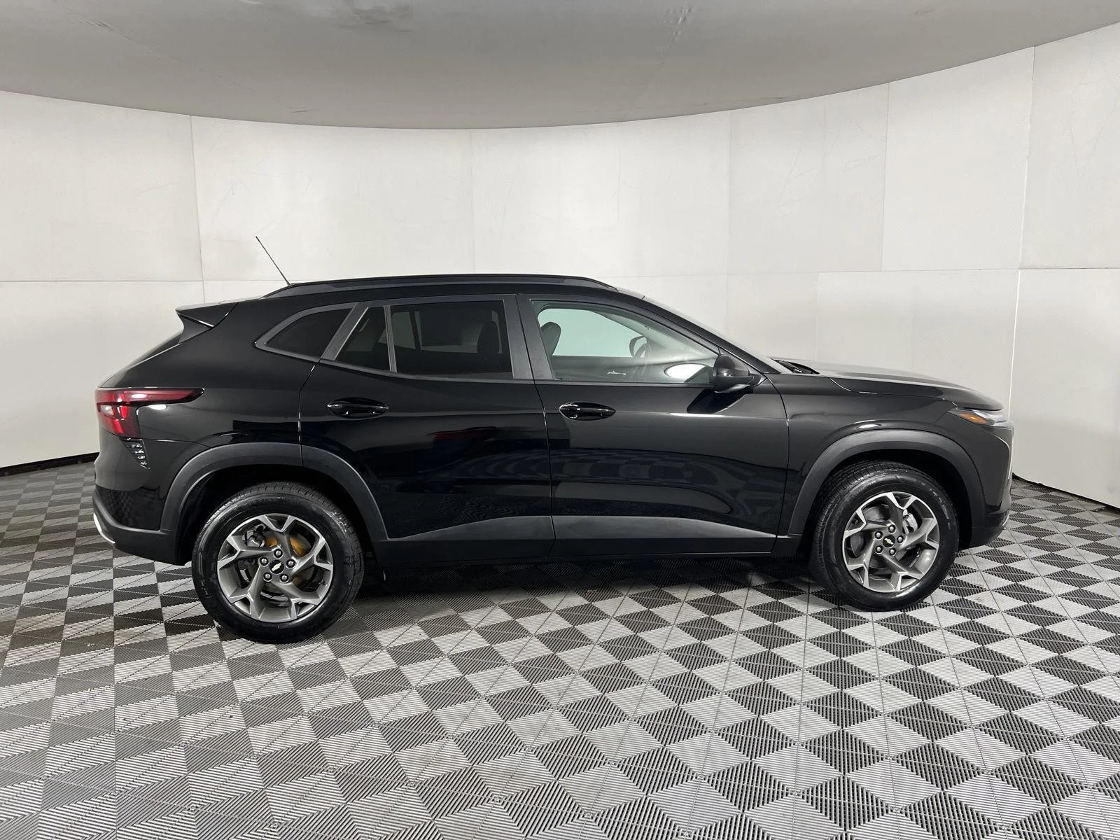 Used 2024 Mosaic Black Metallic Chevrolet LT image 5