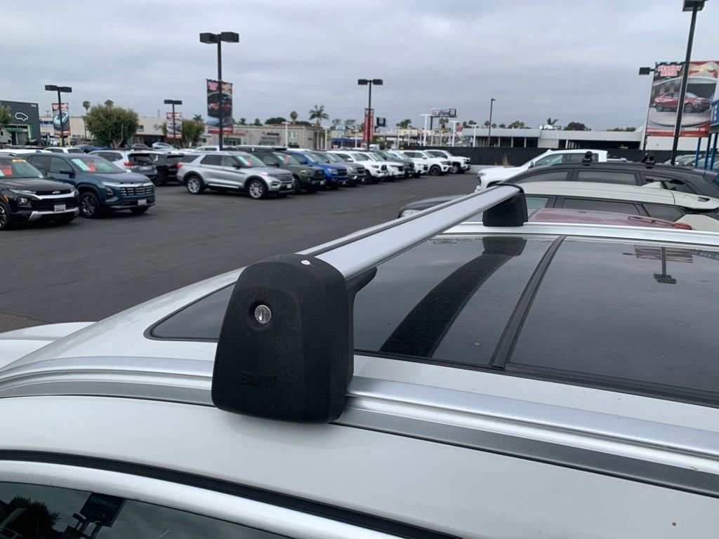 Used 2019 White BMW sDrive30i image 9