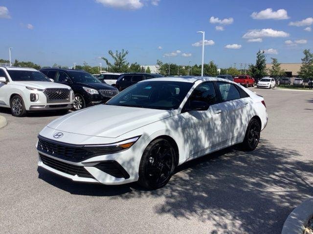 New 2026 White Hyundai SEL Sport image 1