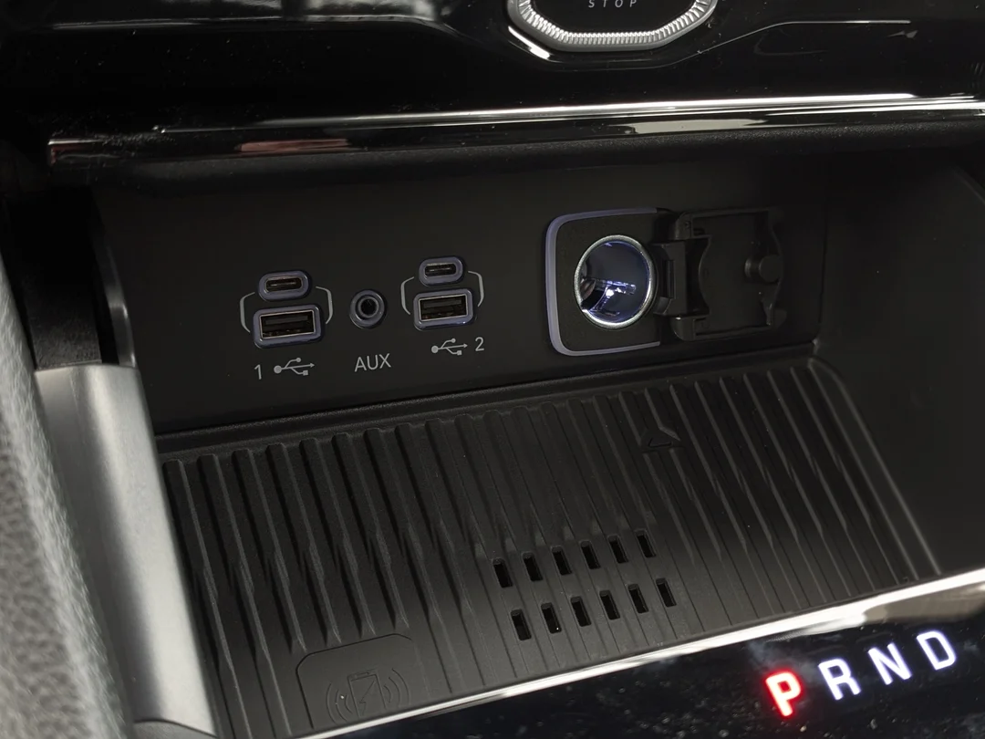 New 2026 White Jeep Altitude - - 4x4 - 20 Gloss Black Wheels - Remote Start - Capri Leatherette & More! image 21