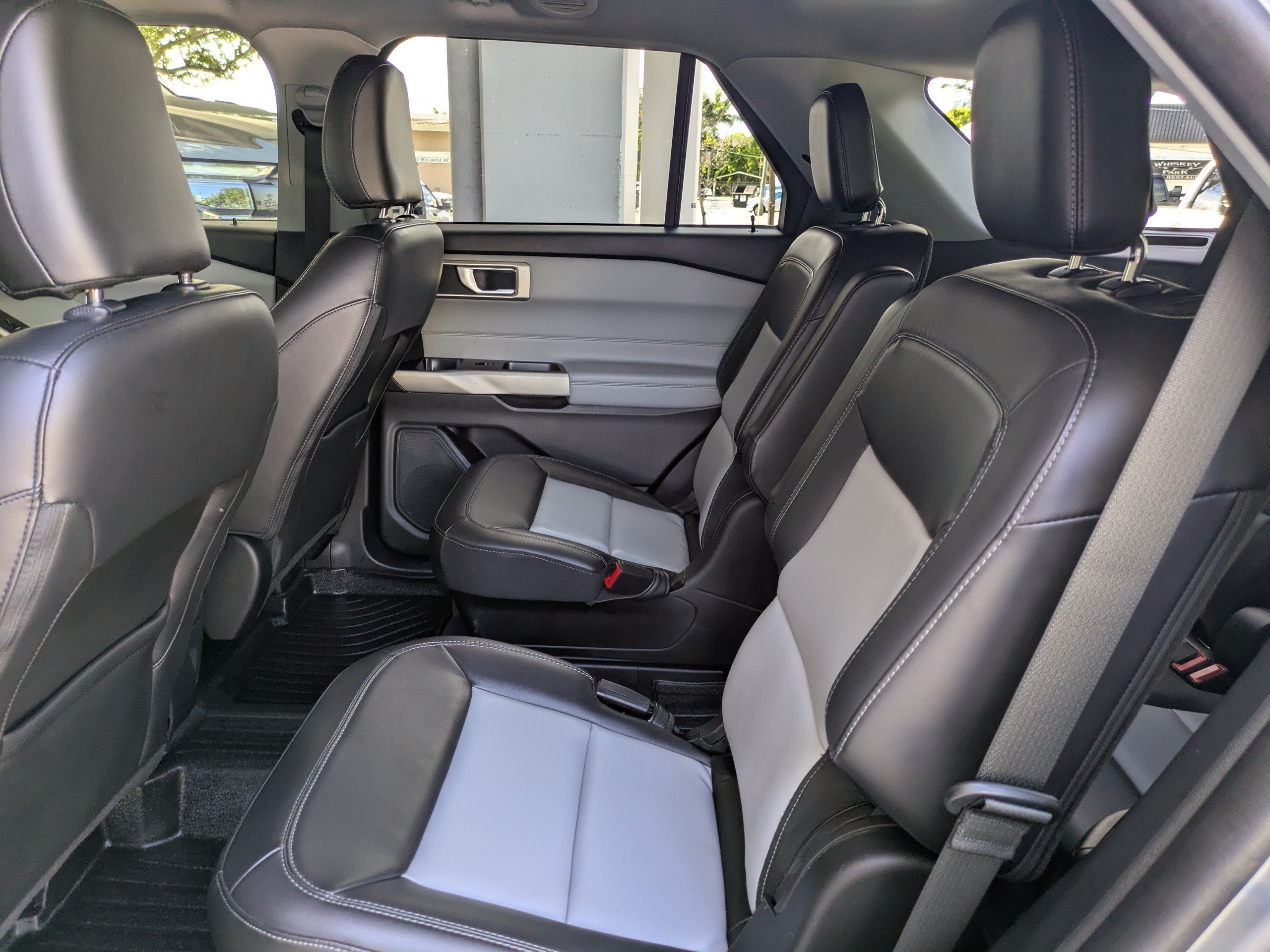Used 2023 Iconic Silver Metallic Ford XLT image 16