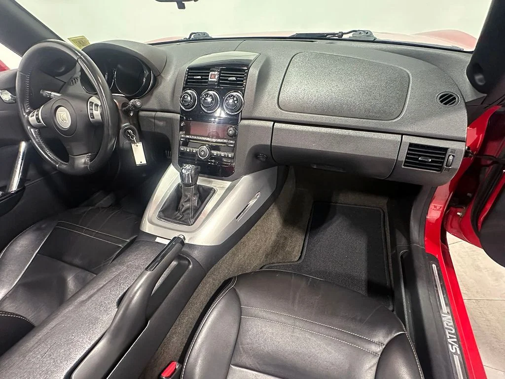 Used 2007 Red Saturn Base image 47