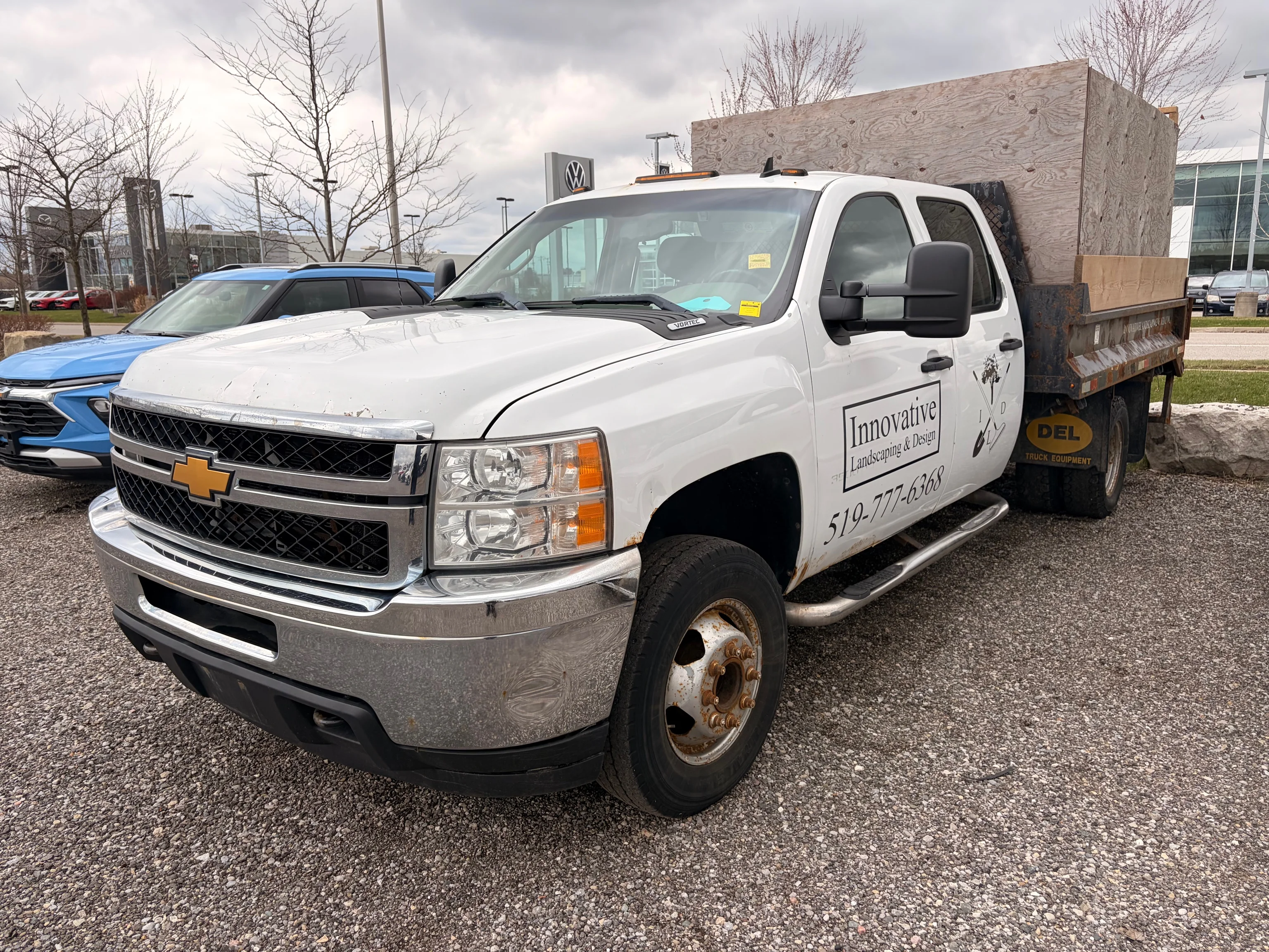 Used 2013  Chevrolet WT image 1