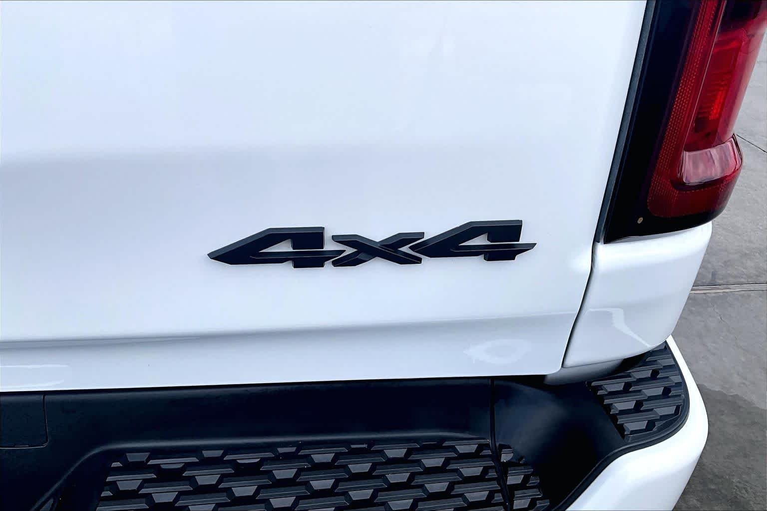 Used 2025 Bright White Clearcoat Ram Big Horn image 10