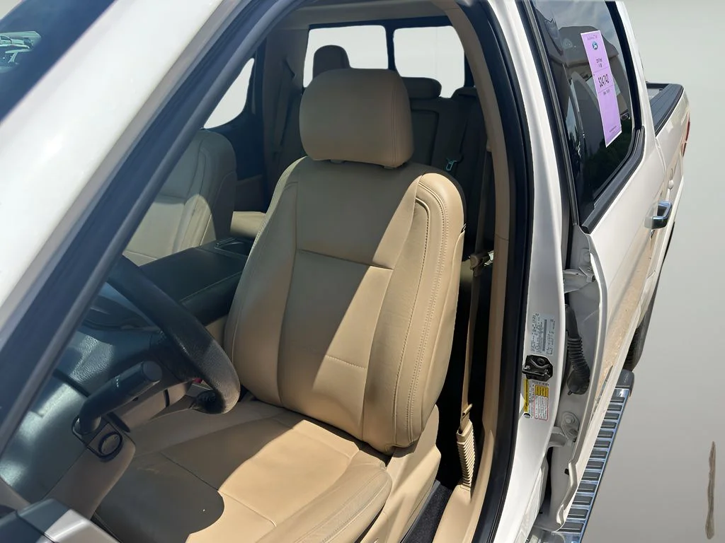 Used 2016 White Platinum Metallic Tri-Coat Ford Lariat image 23