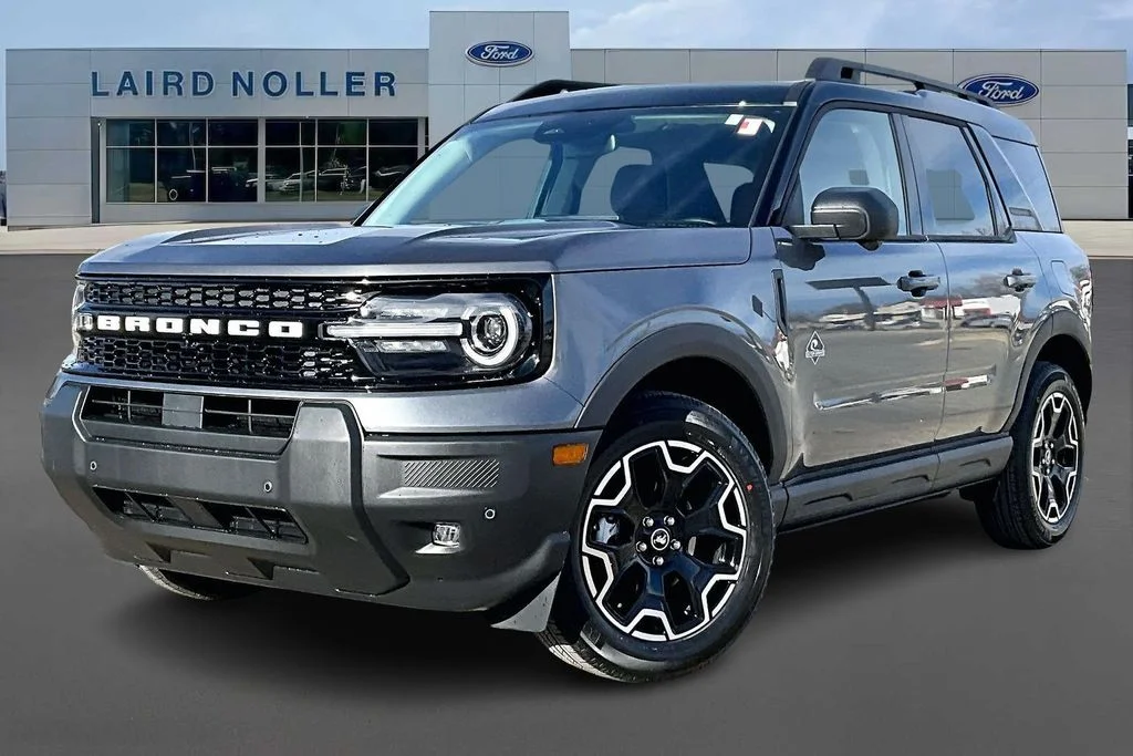 2025 Ford Bronco Sport Outer Banks 4X4's photo