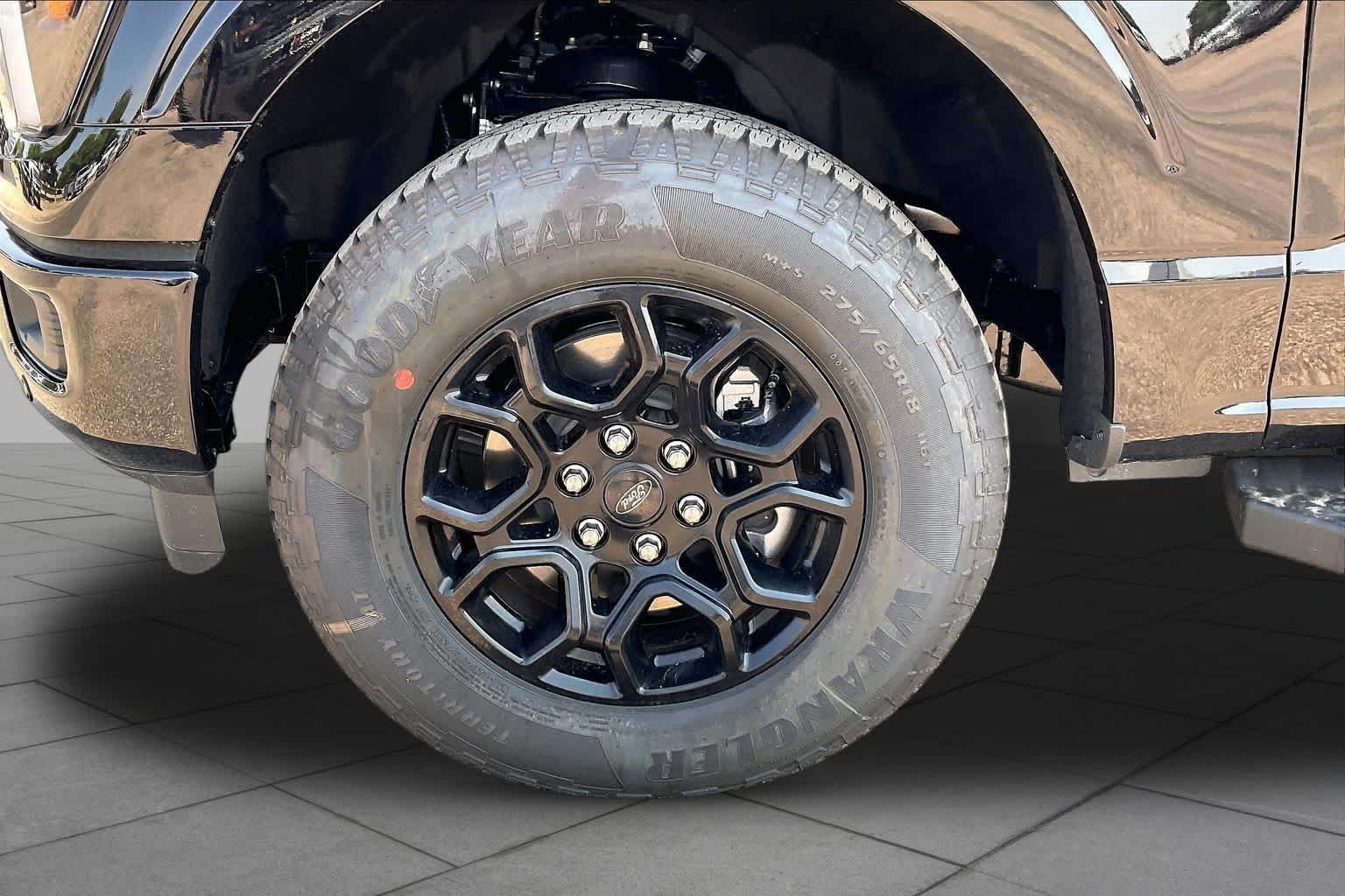 New 2026 Agate Black Metallic Ford Lariat® image 11