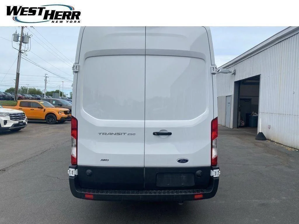 Used 2025 Oxford White Ford Base image 26