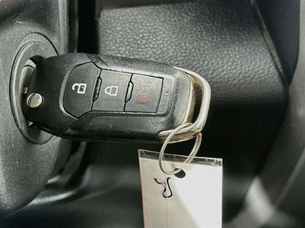 Used 2020 Silver Ford Lariat image 20