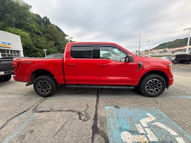 Used 2022 Red Ford XLT image 4