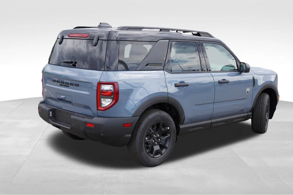 New 2026 Azure Gray Metallic Tri-Coat Ford Big Bend image 3