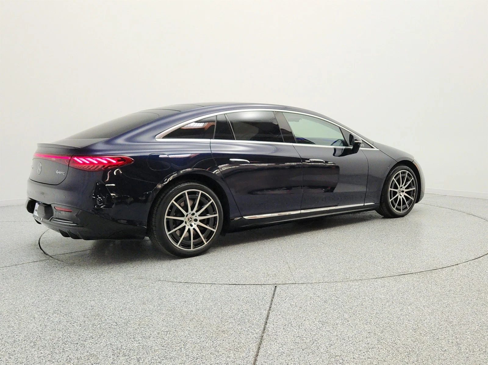 Used 2023 Nautical Blue Metallic Mercedes-Benz EQS 580 4MATIC® Sedan image 5
