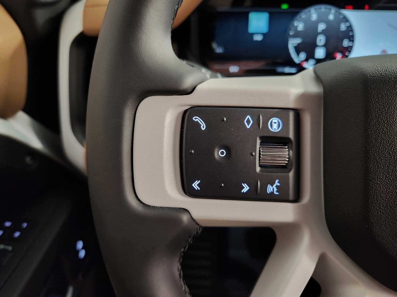 New 2026 Fuji White Land Rover S image 28