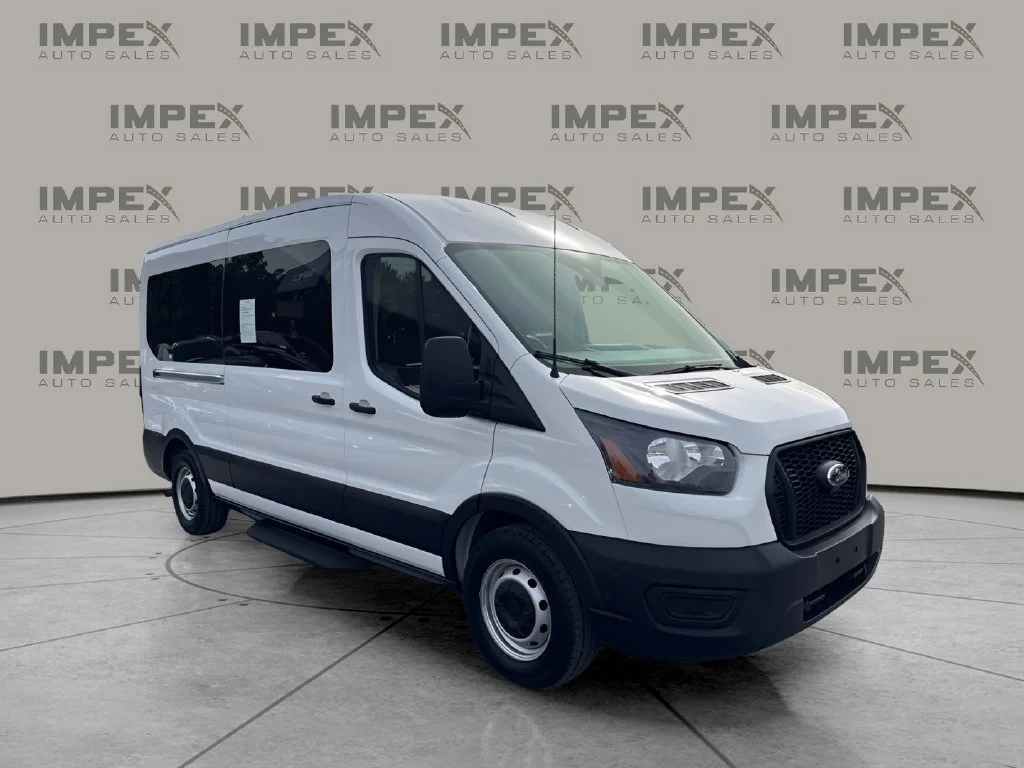 Used 2023 White Ford XL image 7