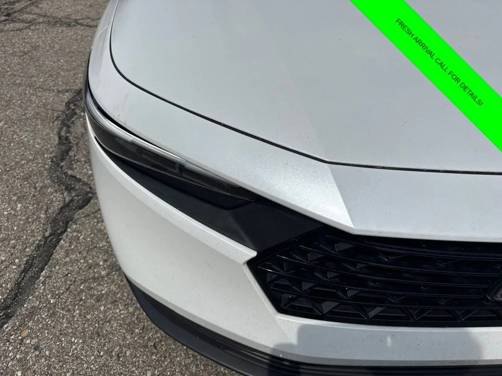 Used 2024  Honda LX image 3