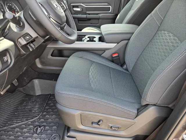 New 2026 Granite Crystal Metallic Clear-Coat Exterior Paint RAM Big Horn image 21