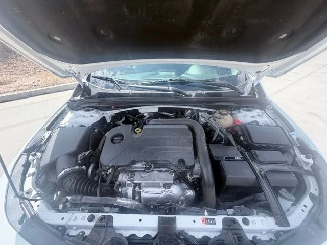 Used 2022 White Chevrolet LT image 33
