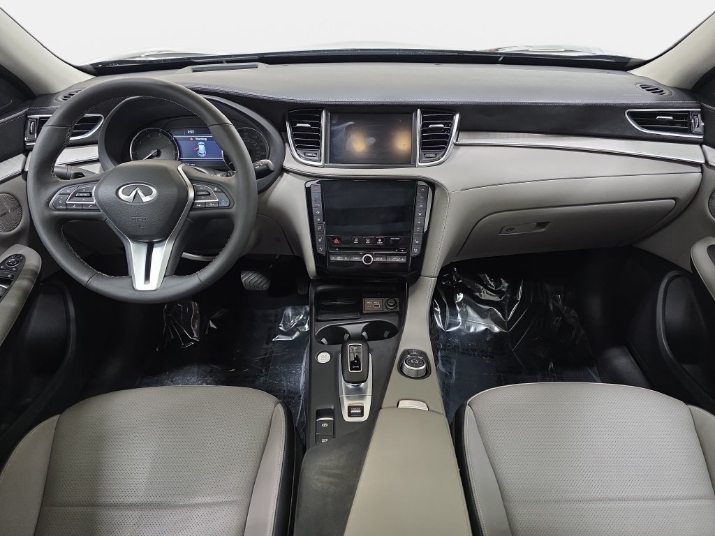 Certified Used 2023 Mineral Black INFINITI SENSORY AWD image 9