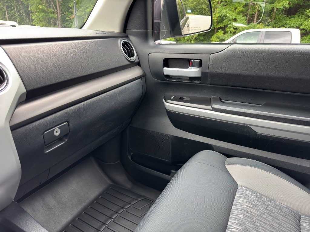 Used 2019 Magnetic Gray Metallic Toyota SR5 image 39