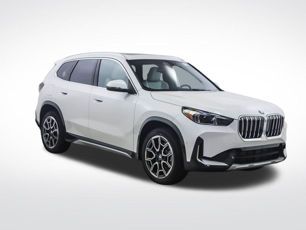 Used 2026 White Metallic BMW xDrive28i image 8