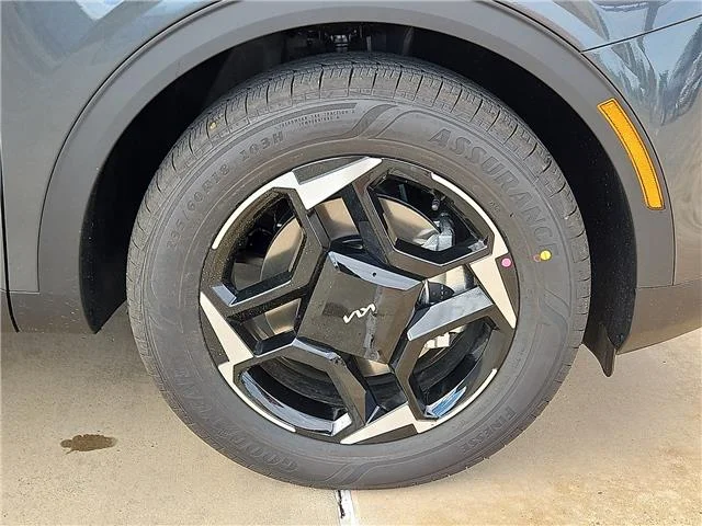 New 2026 Gravity Gray KIA EX Front-Wheel Drive image 5