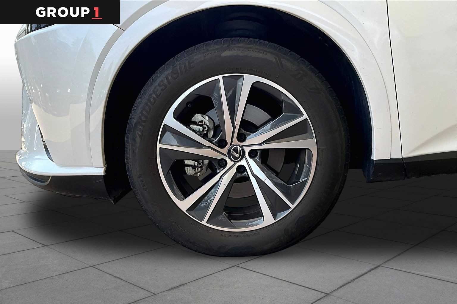 Used 2024 Eminent White Pearl Lexus Premium image 8