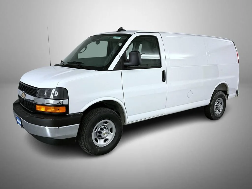 2025 Chevrolet Express 3500 Work Van HD's photo