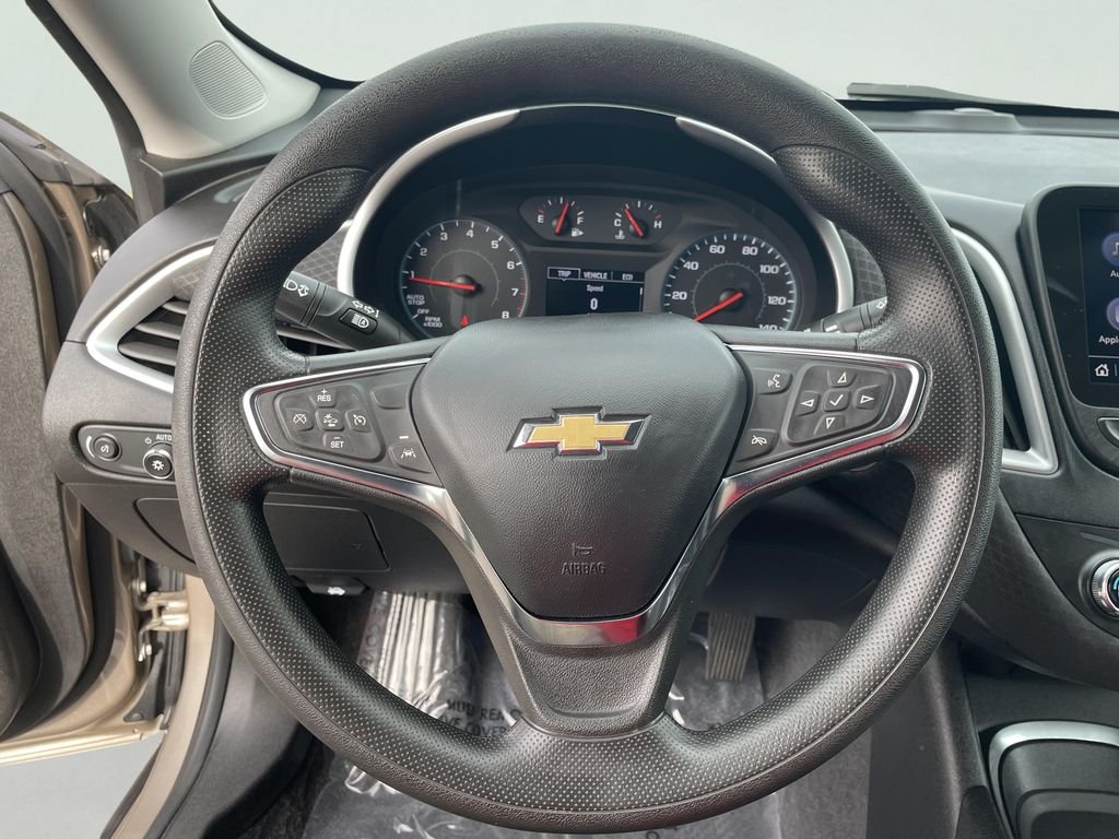 Used 2023 Gray Chevrolet LT image 21