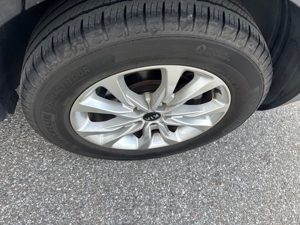 Used 2020 Gray Kia LX image 10
