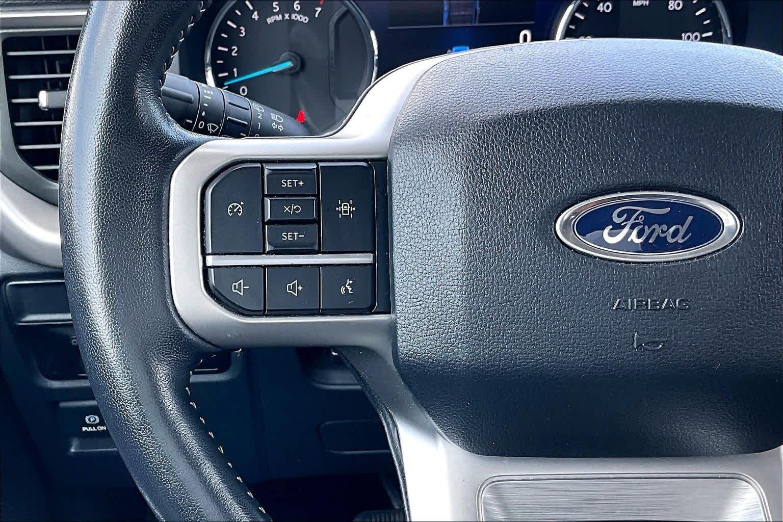 Used 2024 Agate Black Metallic Ford XLT image 24
