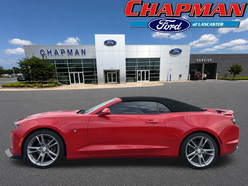 Used 2022 Red Chevrolet 2LT image 3