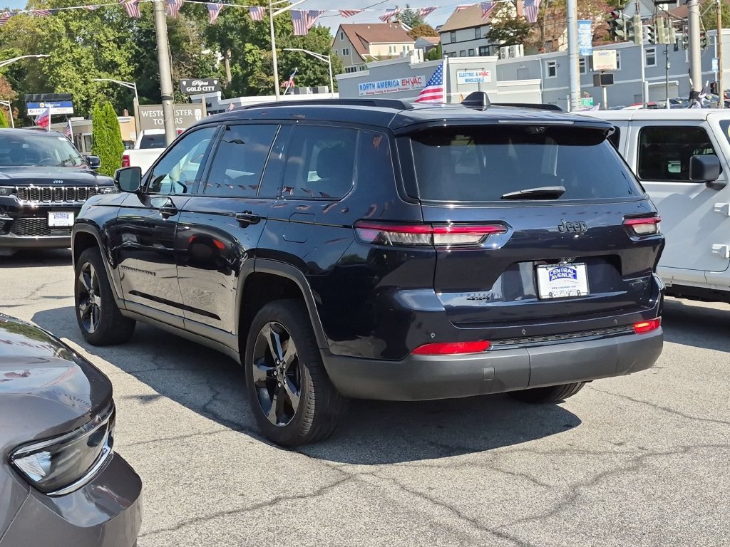 Used 2023 Black Jeep Limited image 10