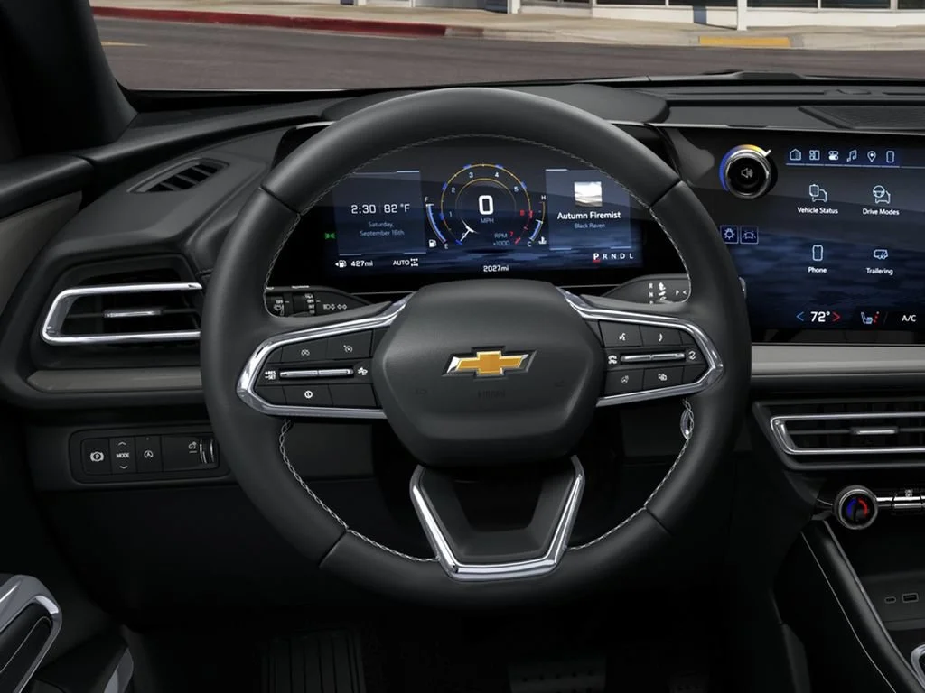 New 2027 Summit White Chevrolet LT image 5