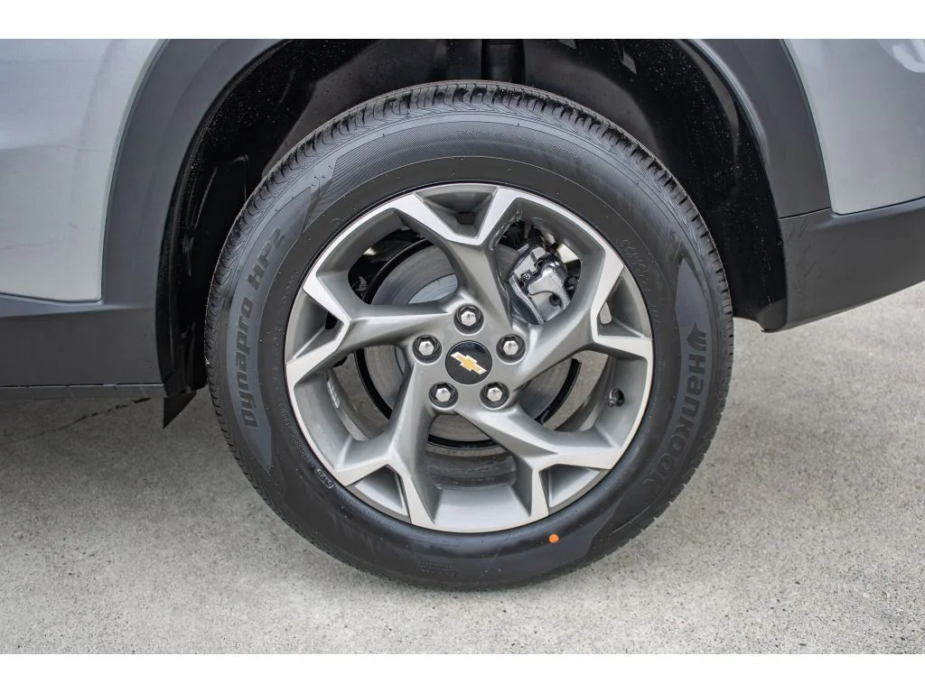 2026 Chevrolet Trax LT - Photo 8