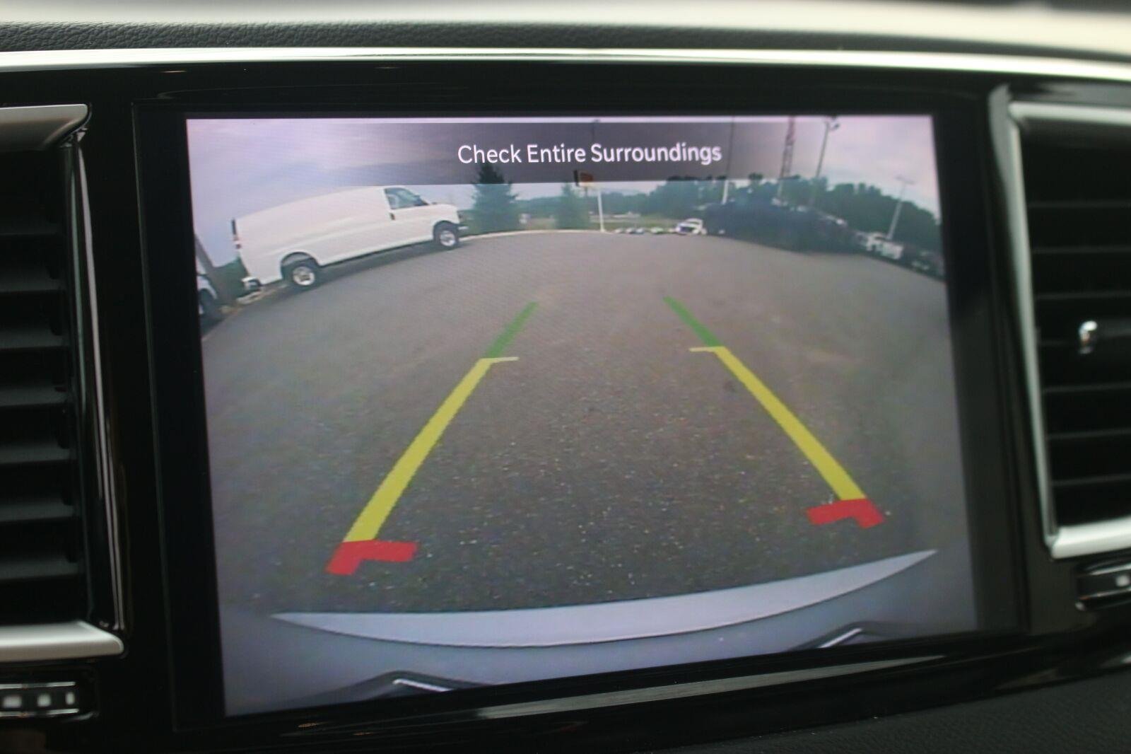 Used 2024 Silver Chrysler Touring L image 23