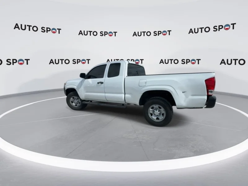 Used 2017 white Toyota SR image 6