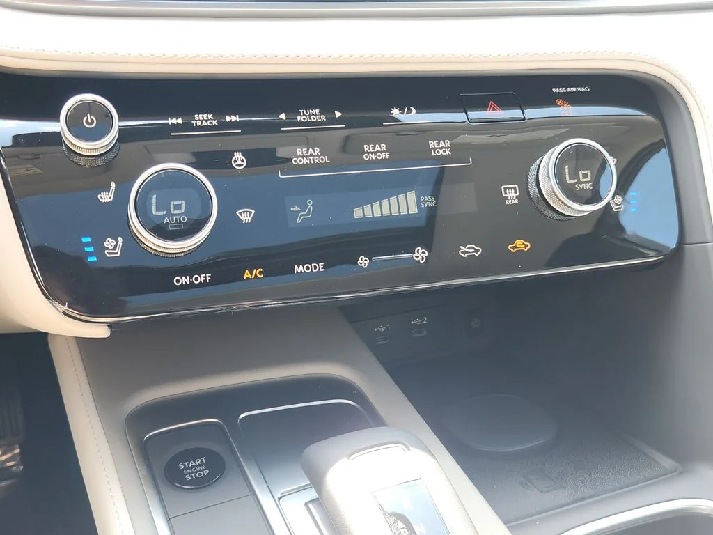 New 2027 MINERAL BLACK INFINITI Luxe AWD image 25