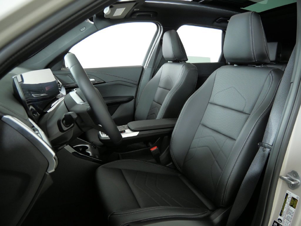 New 2027 Dune Grey Metallic BMW xDrive28i image 33