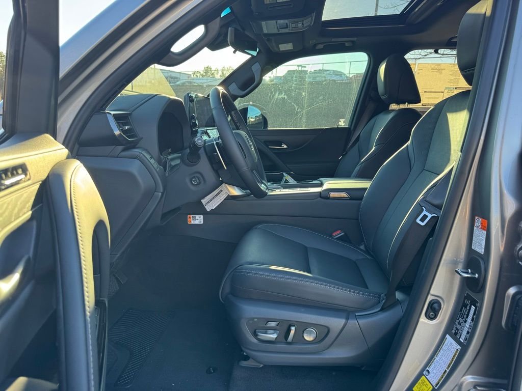 2025 Lexus LX 700h Luxury - Photo 20