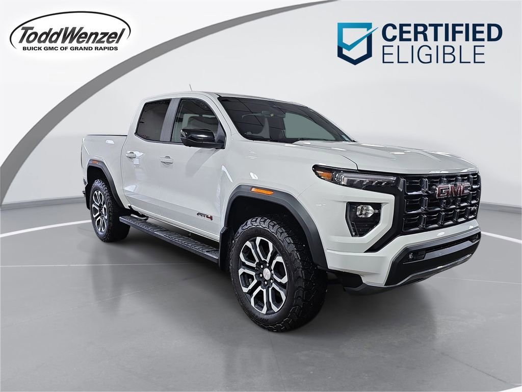 2023 GMC Canyon 4WD AT4 Crew Cab Short Box's photo