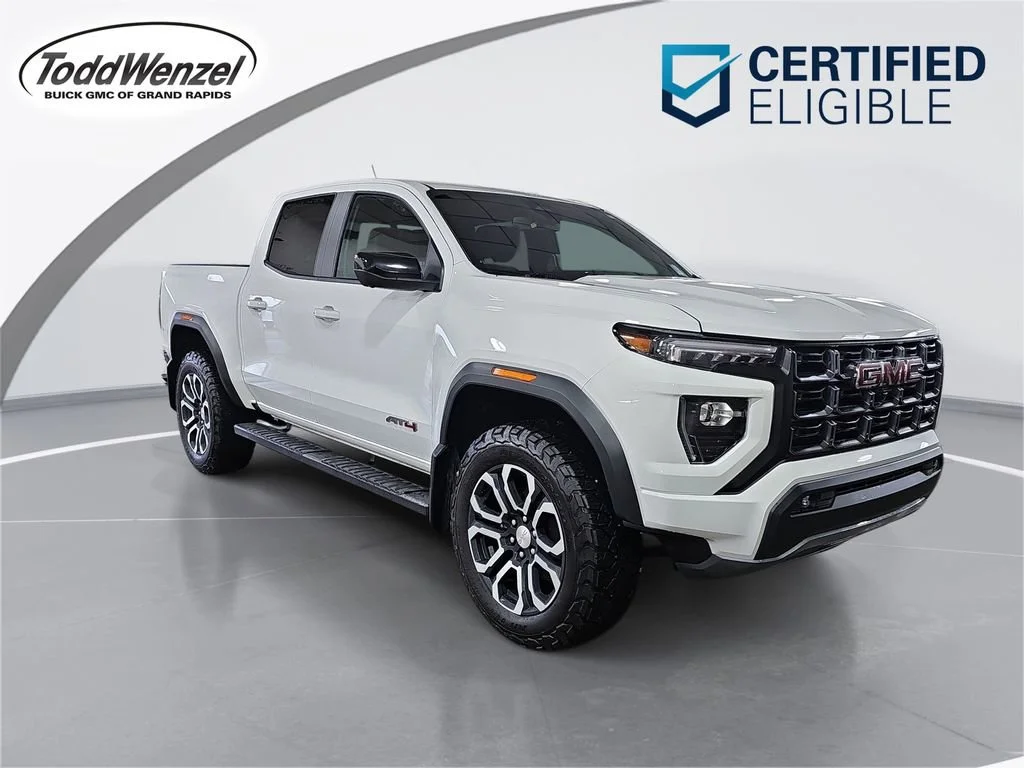 2023 GMC Canyon 4WD AT4 Crew Cab Short Box's photo